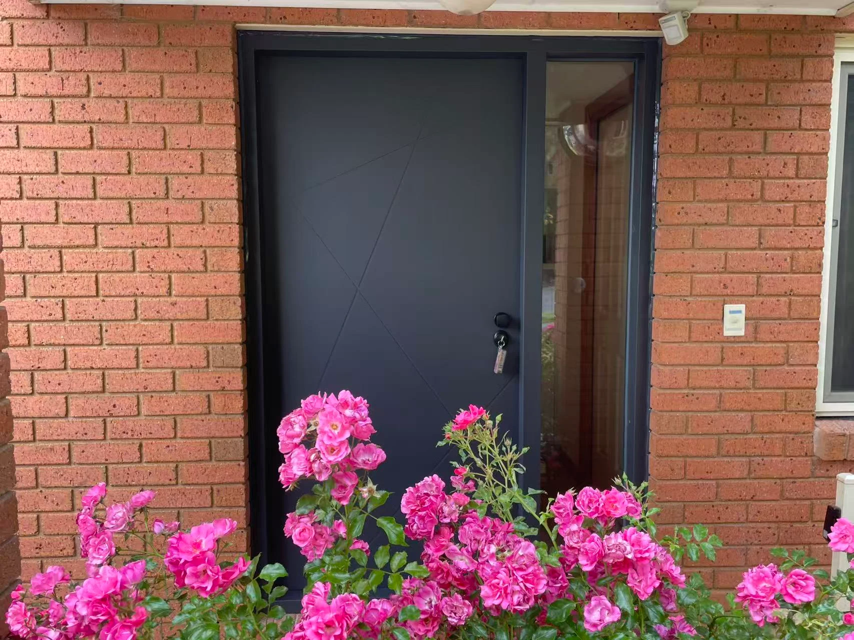 Una entrada en gris carbón en Melbourne